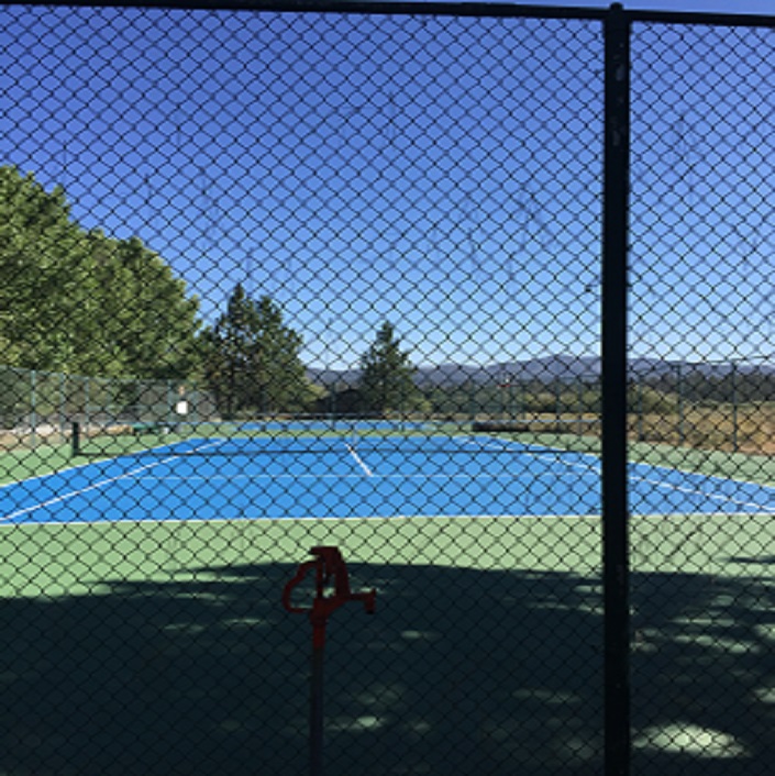 Bayshore's two tennis courts